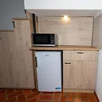 Zenroom Apartments